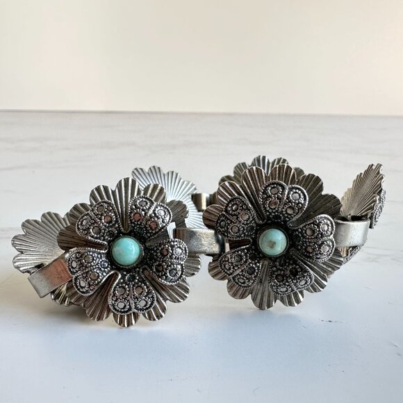 Vintage Floral Silvertone Bracelet With Turquoise Colored Stones 7" - Picture 6 of 11